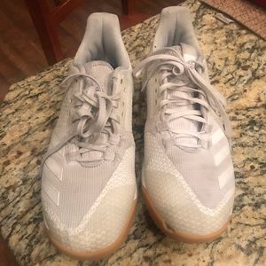 Adidas size women’s 6 volleyball shoes